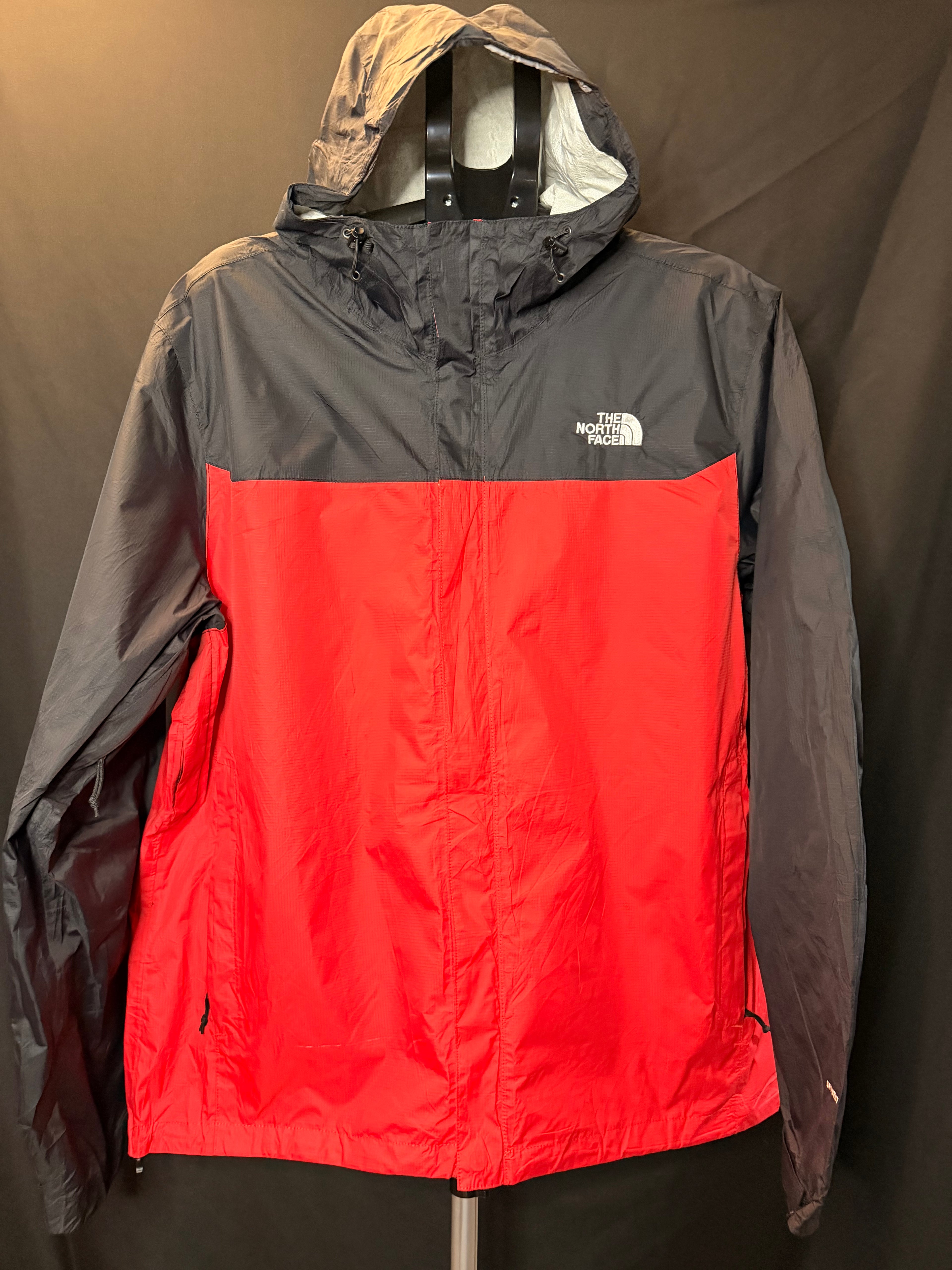 The North Face Resolve Windbreaker (XL)