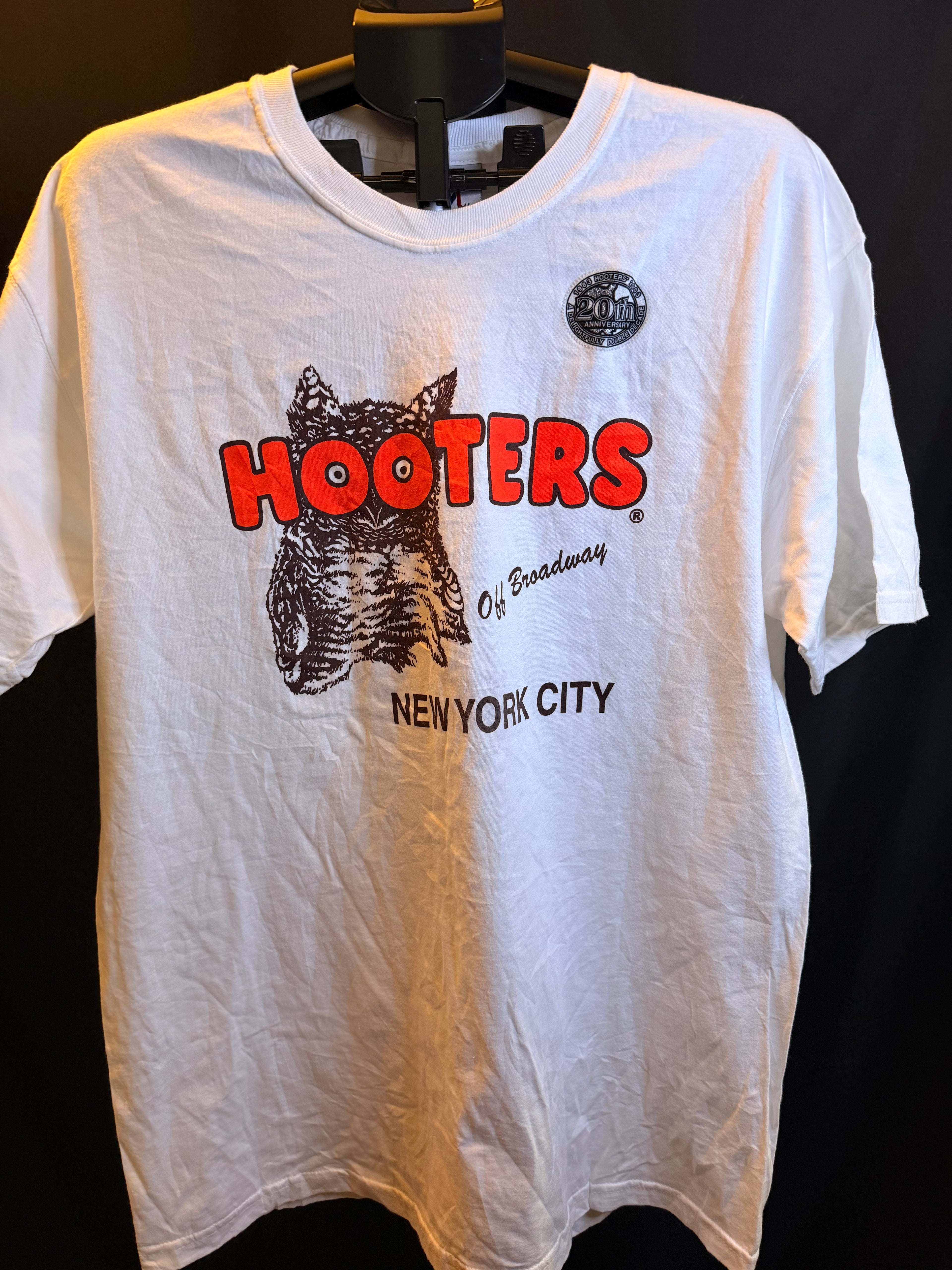 Rare Hooters 20th Anniversary NYC Shirt (L)