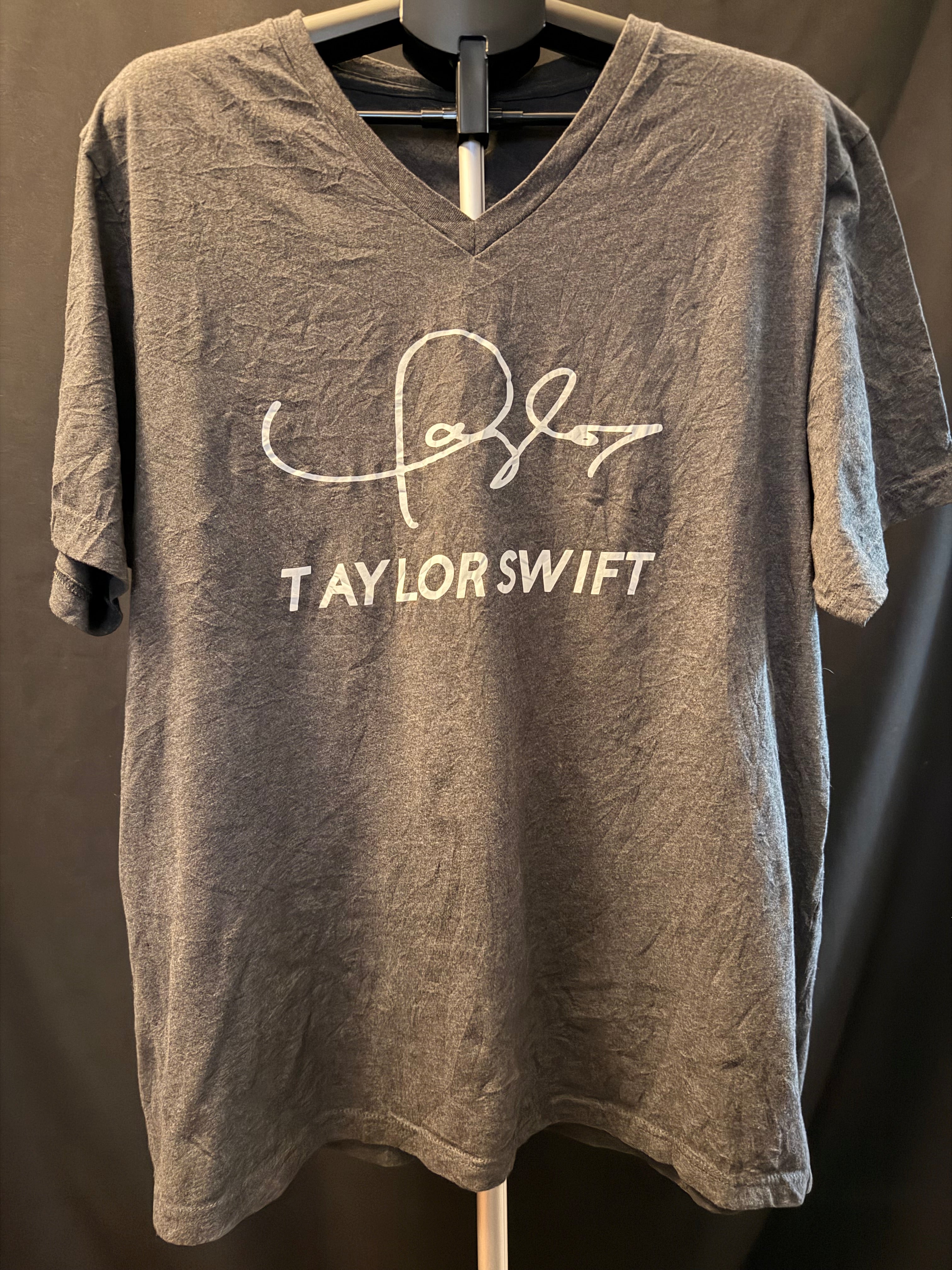 Women's Taylor Swift Signature V-Neck Logo Shirt (XL)