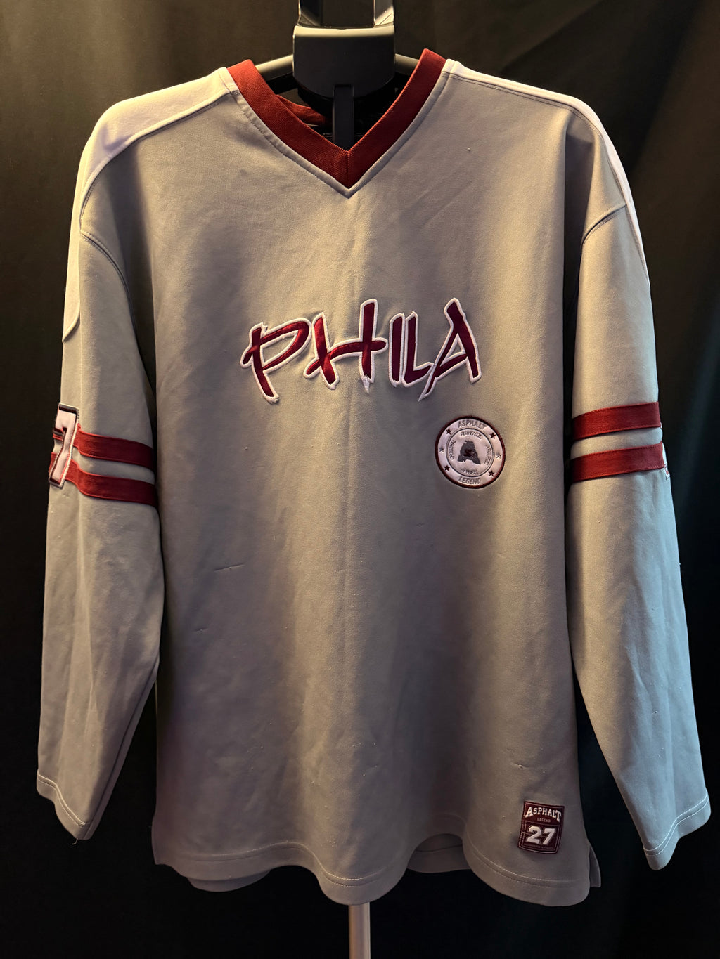 Philadelphia Phillies Long Sleeve V Neck Jersey (L)